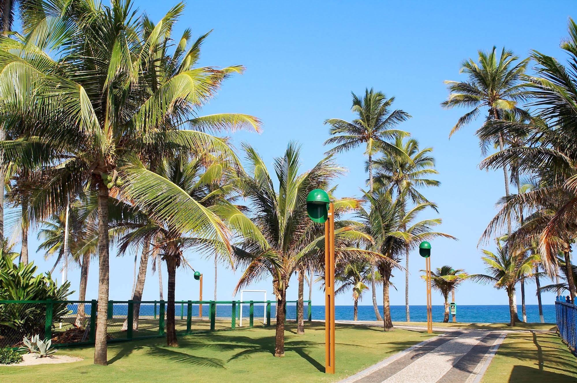 Malibu Plaza Hotel Lauro de Freitas Exterior photo